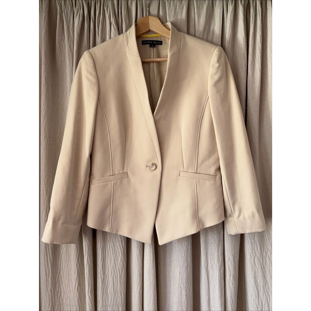 Antonio Melani Size 6 Cream One Button Women's Career Blazer Collarless Lined